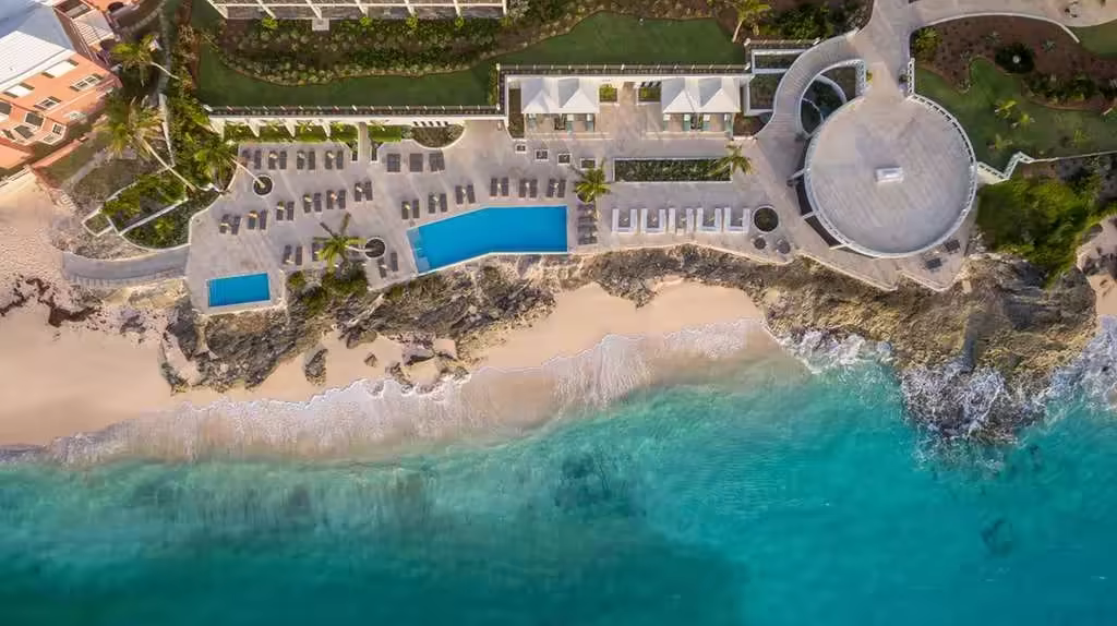 The Loren at Pink Beach